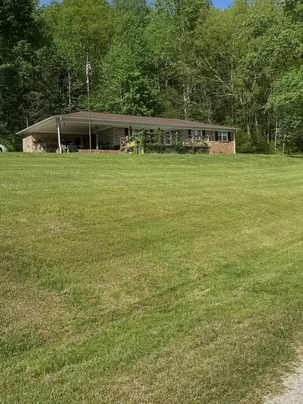 279 Bee Spring Rd, Dellrose, TN 38453