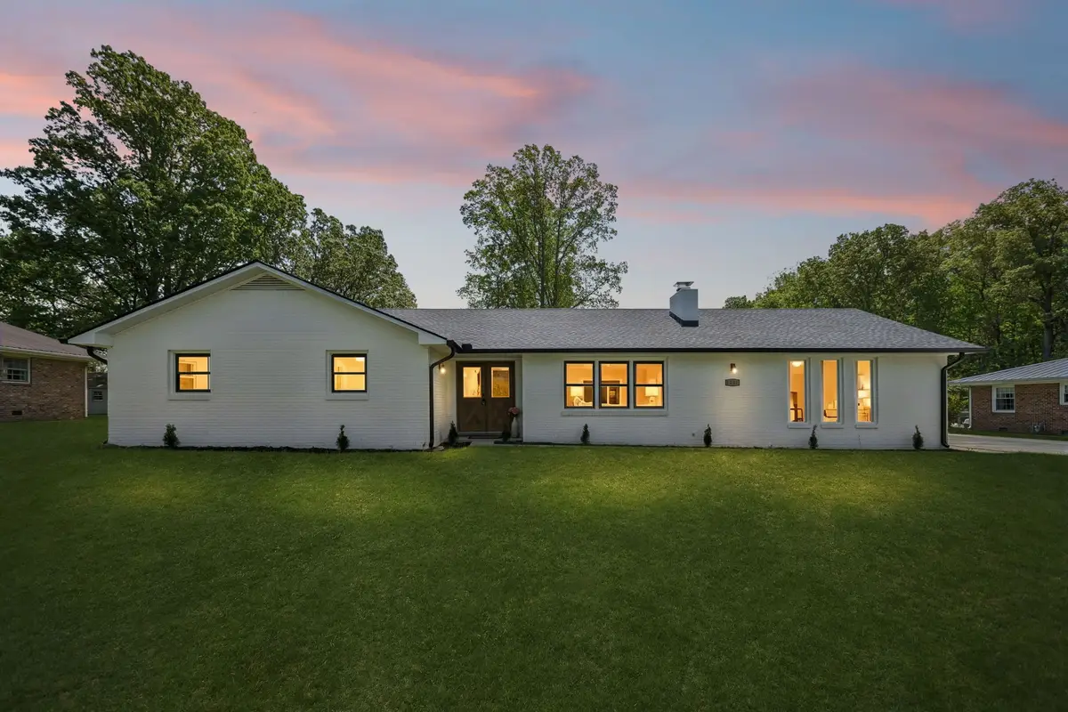 1221 Hillcrest Dr, Manchester, TN 37355 - #1