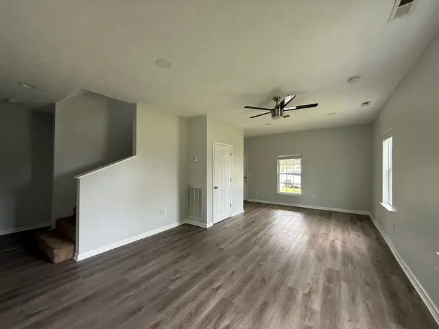 408 W High St, Manchester, TN 37355 - #3