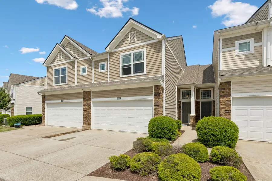 1069 Somerset Springs Dr, Spring Hill, TN 37174 - #2