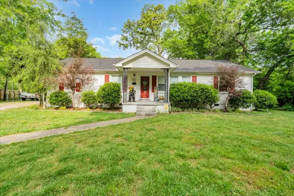 1006 Evins St, Manchester, TN 37355