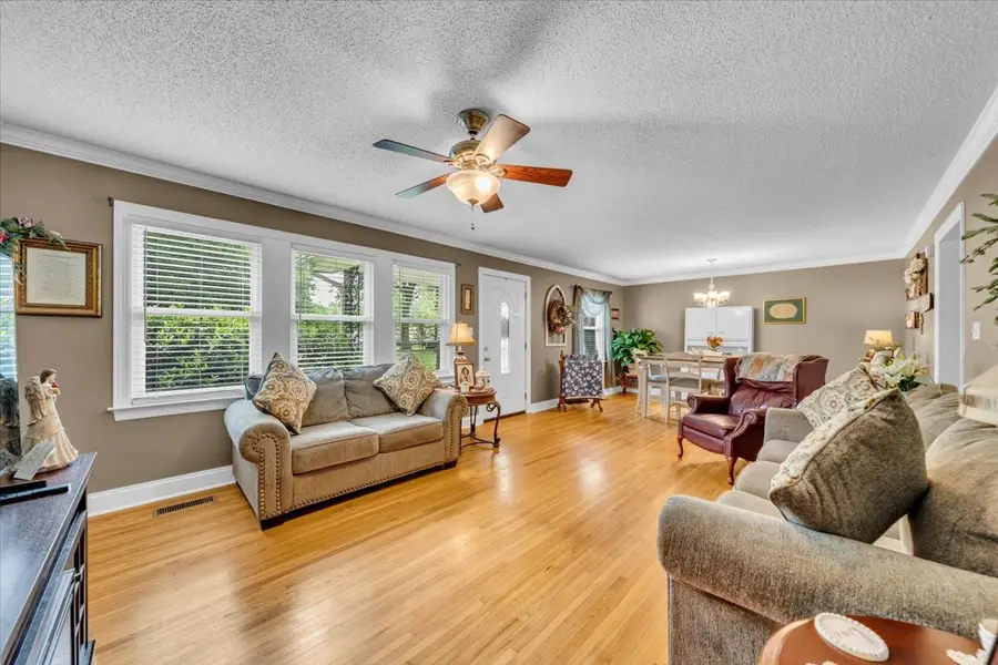 1006 Evins St, Manchester, TN 37355 - #3