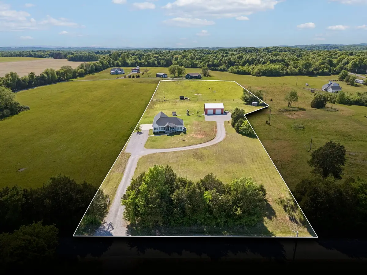 3530 Arthur Sampson Rd, Lewisburg, TN 37091 - #1