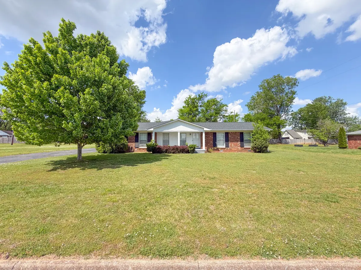 704 1st St, Lawrenceburg, TN 38464 - #1