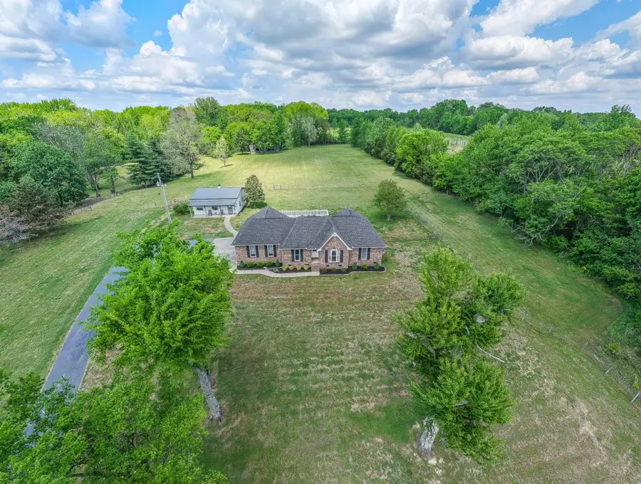 590 Allisona Rd, Eagleville, TN 37060 - #2