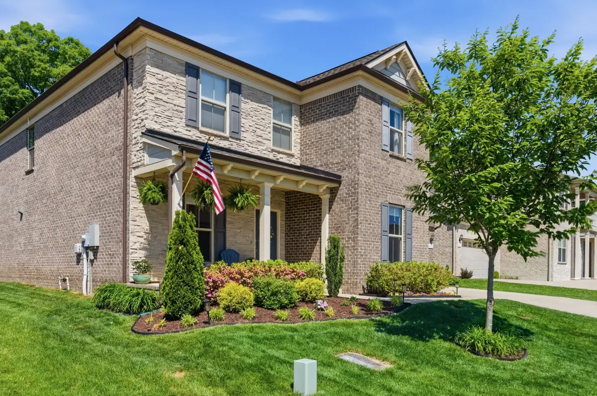 513 Weymouth Ln, Mount Juliet, TN 37122 - #1