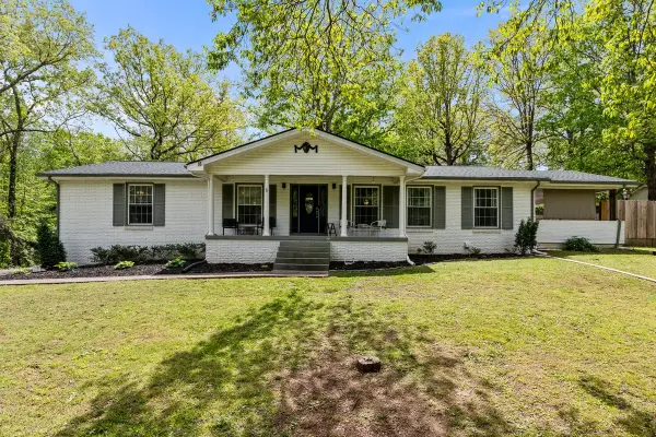 106 Canary Dr, Dickson, TN 37055