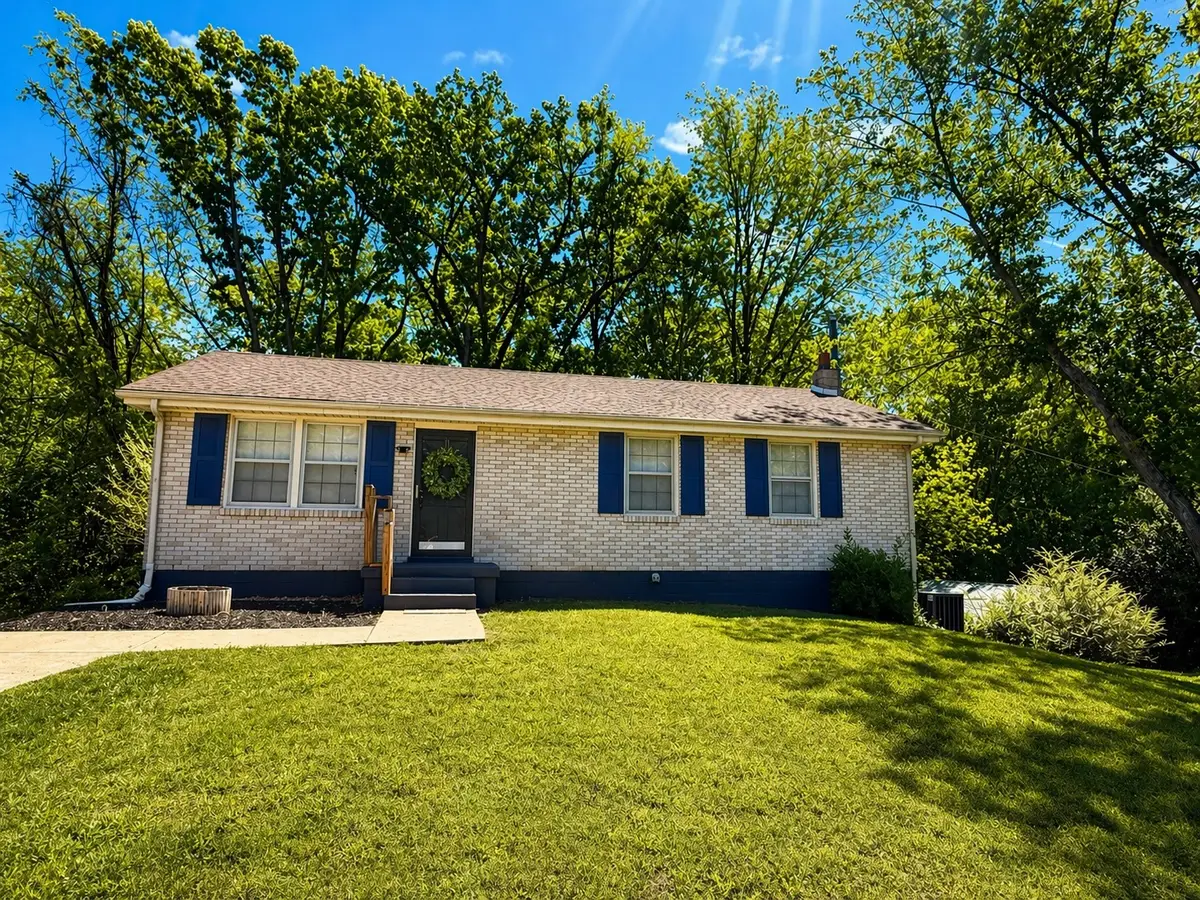 450 Oriole Cir, Clarksville, TN 37043 - #1