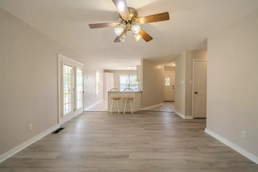 220 Linden Ln, Adamsville, TN 38310 - #3