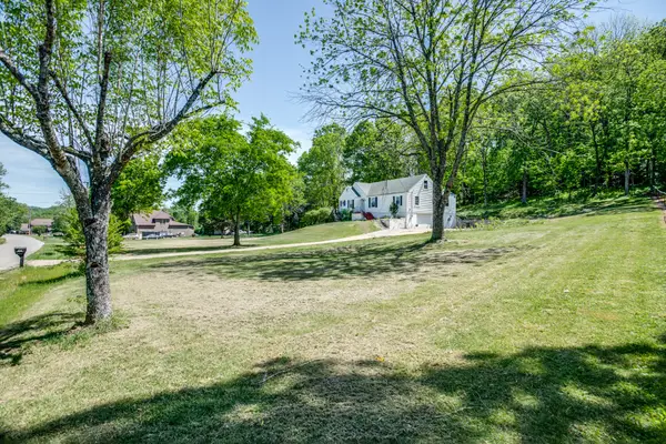 4141 Creek Trail Dr, Whites Creek, TN 37189