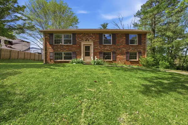 1286 Slayden Cir, Clarksville, TN 37040