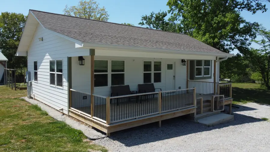 1864 Liberty Rd, Sparta, TN 38583 - #2