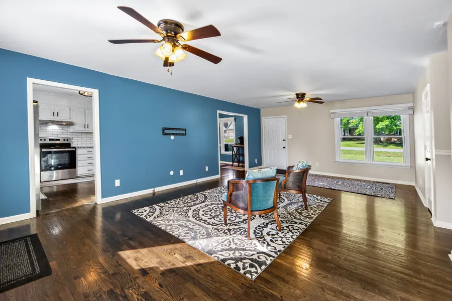 704 Redwood Cir, Columbia, TN 38401 - #3