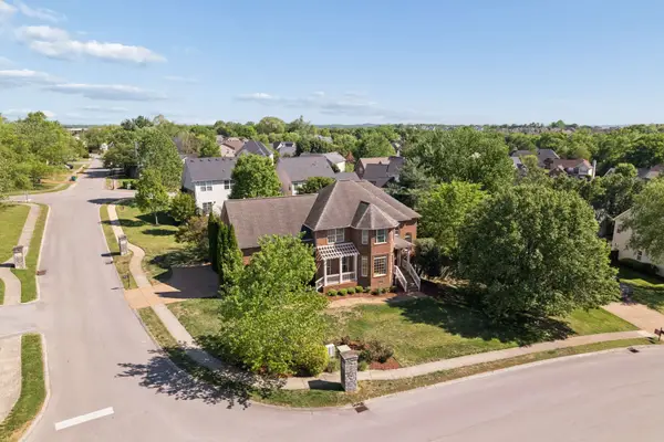 2001 Bairnsdale Drive, Thompsons Station, TN 37179