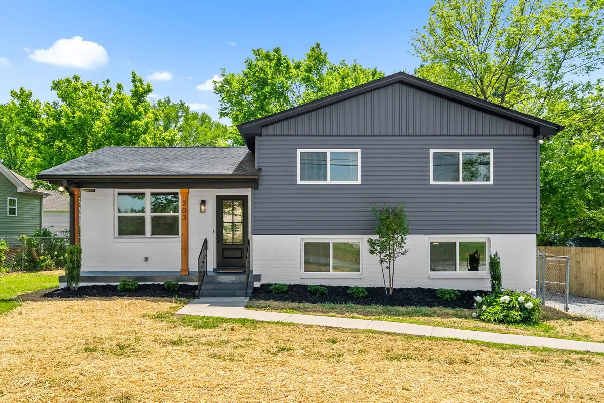 203 22nd Ave E, Springfield, TN 37172 - #1