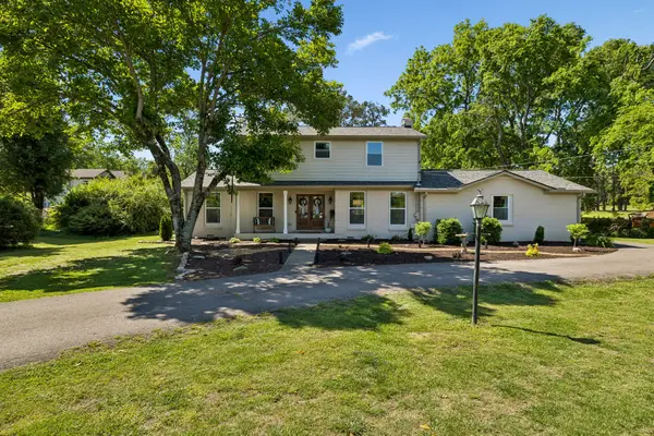 8013 Wikle Rd E, Brentwood, TN 37027