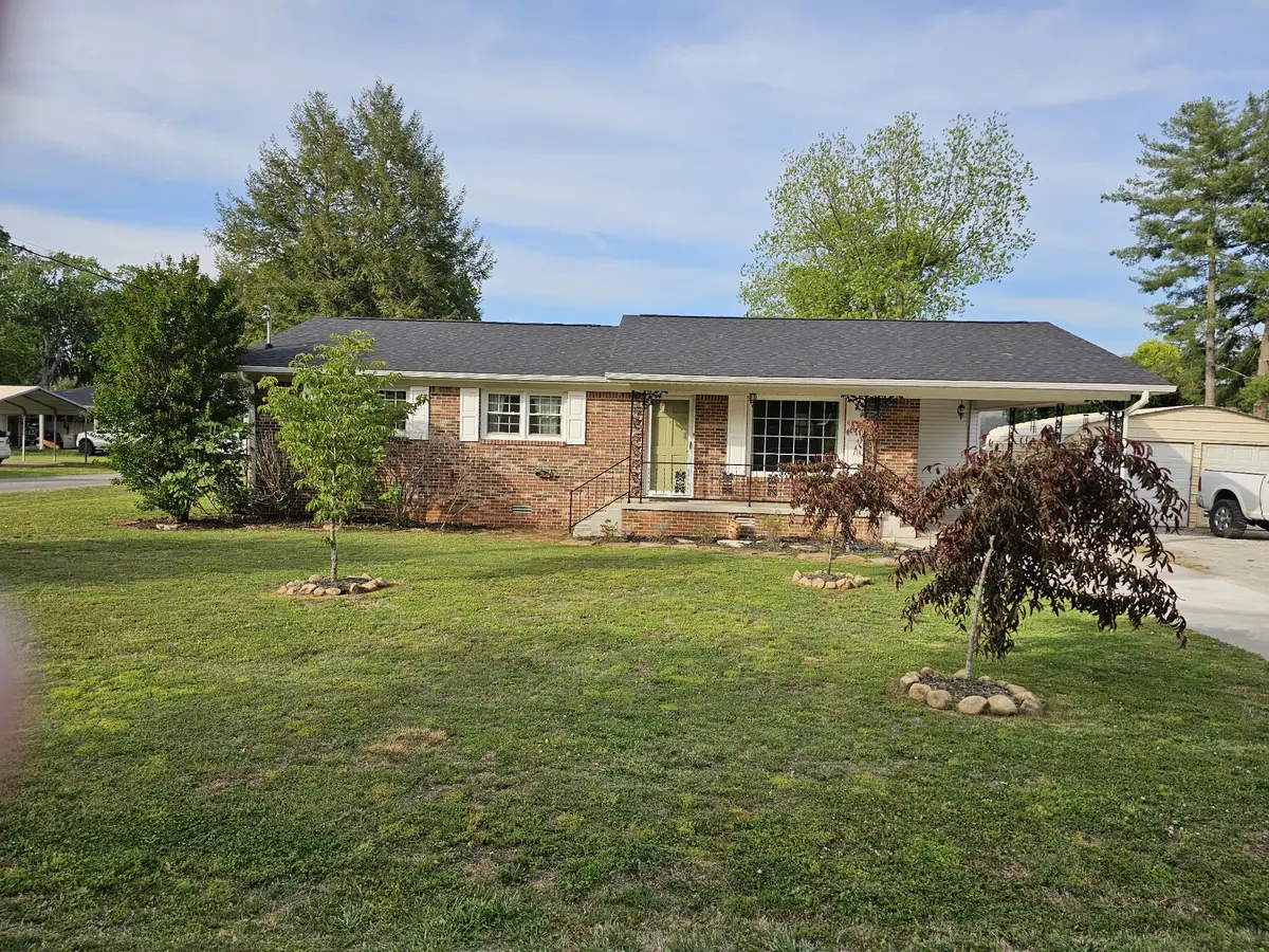 106 Willow St N, Cowan, TN 37318 - #1