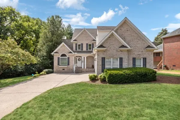 2701 N Highlands Dr, Nashville, TN 37221 - #1