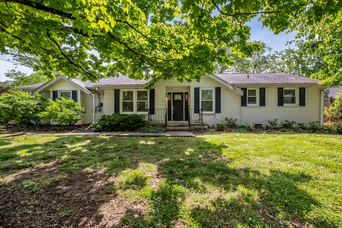 138 Carriage Dr, Nashville, TN 37221 - #1