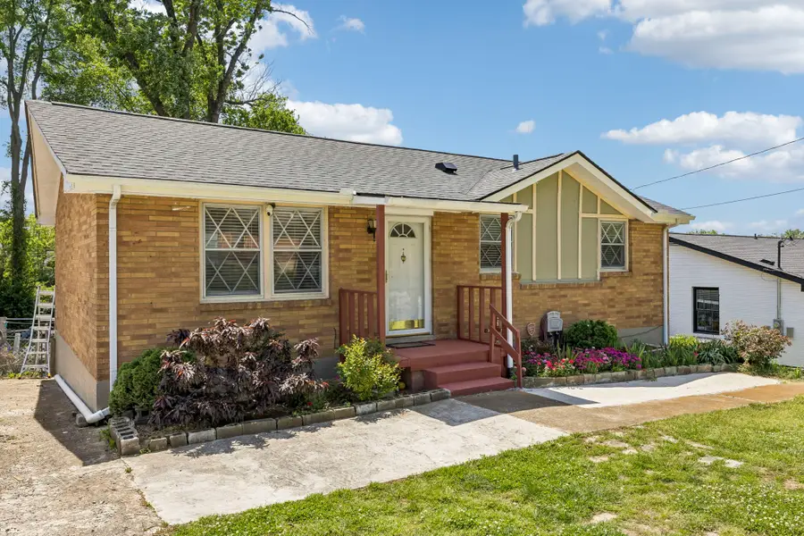 261 Eisenhower Dr, Nashville, TN 37211 - #3