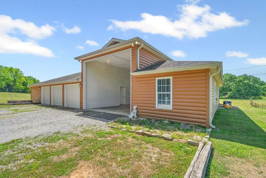6026 Buzzard Creek Rd, Cedar Hill, TN 37032 - #3