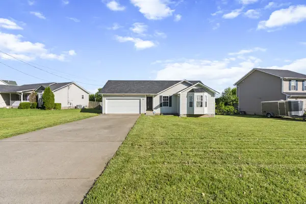 707 Shetland Dr, Oak Grove, KY 42262