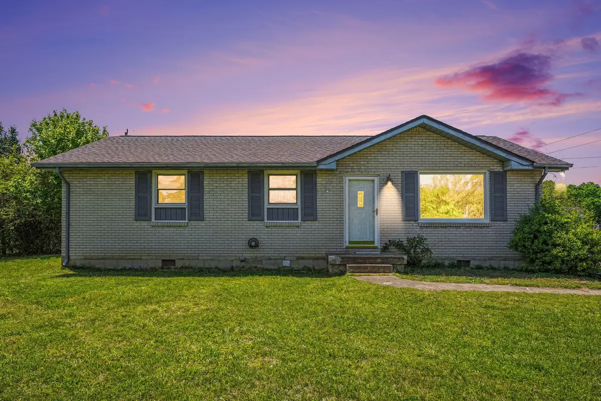 1404 Alton Dr, Pleasant View, TN 37146 - #1