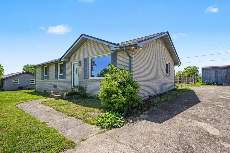 1404 Alton Dr, Pleasant View, TN 37146 - #3