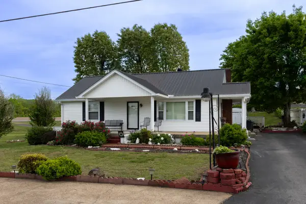 130 Elm Ln, Linden, TN 37096