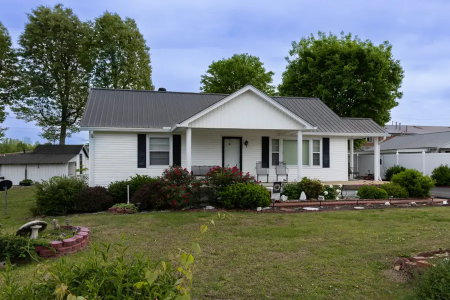 130 Elm Ln, Linden, TN 37096 - #3