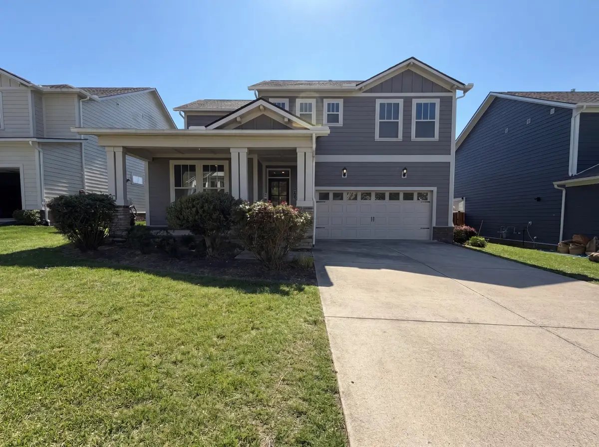 3372 Vinemont Dr, Thompsons Station, TN 37179 - #1