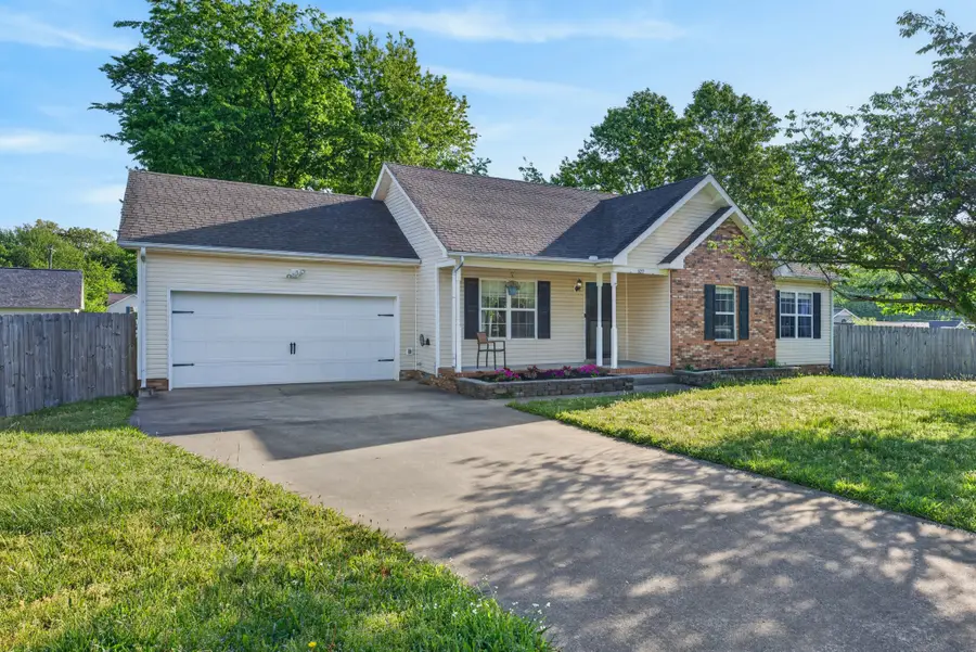 327 White Birch Ct, Clarksville, TN 37042 - #2