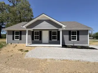 74 Six Mile Board Rd, Winchester, TN 37398