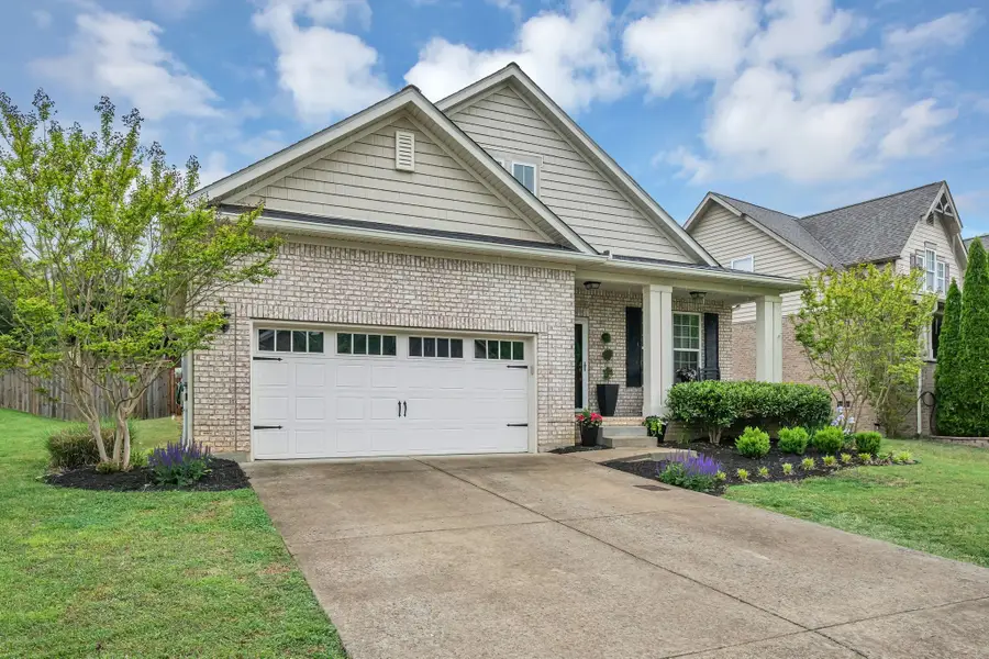 7324 Riverfront Dr, Nashville, TN 37221 - #2