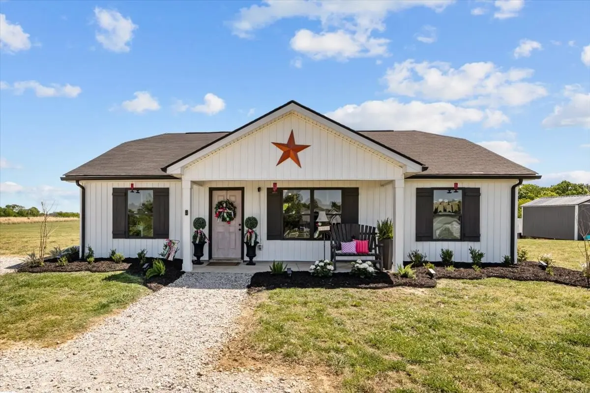 3064 Maple Grove Rd, Dickson, TN 37055 - #1