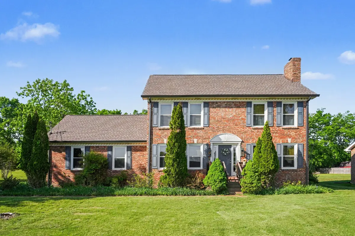 224 Brookhaven Dr, Gallatin, TN 37066 - #1