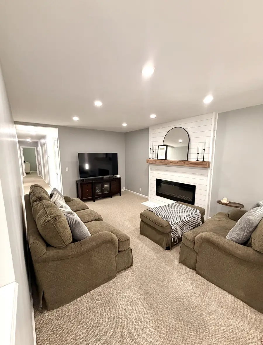 423 Walton Ferry Rd, Hendersonville, TN 37075 - #2