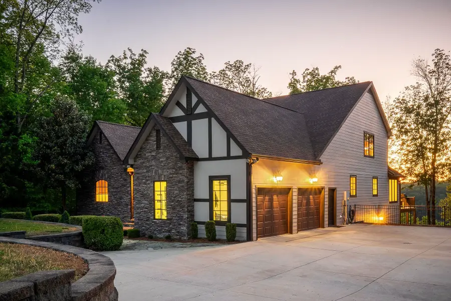 415 Summer Breeze Dr, Smithville, TN 37166 - #3