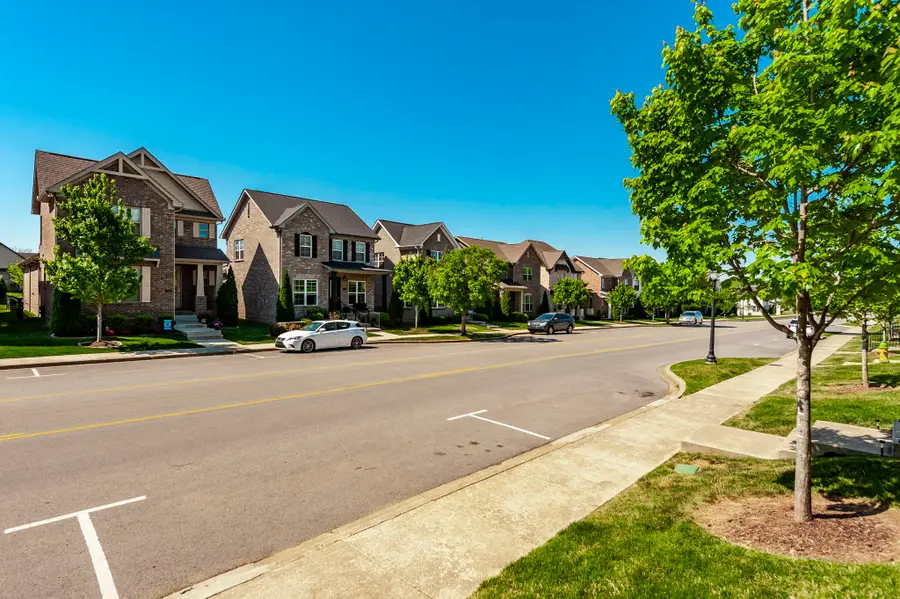 1118 Kennesaw Blvd, Gallatin, TN 37066 - #3