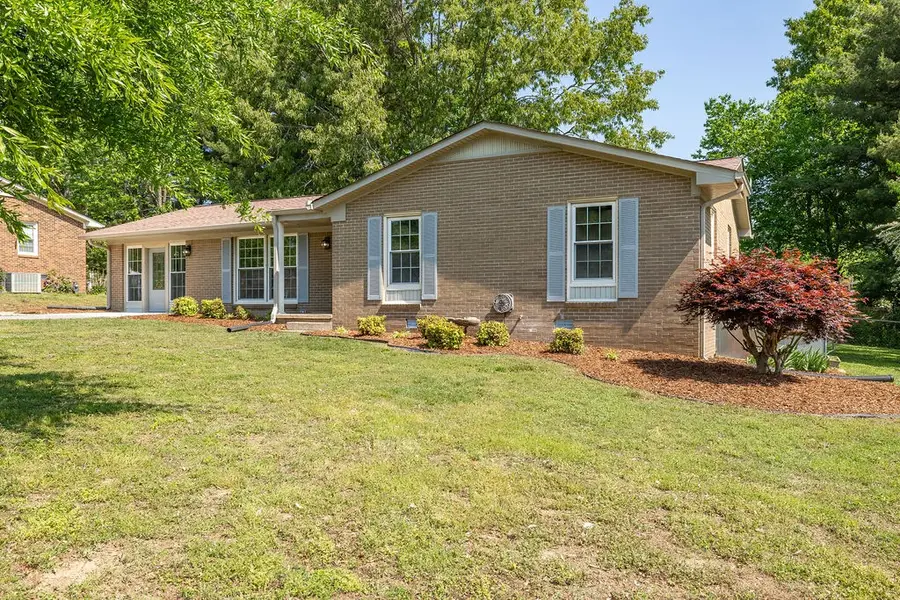 1606 Whippoorwill Dr, Lawrenceburg, TN 38464 - #3
