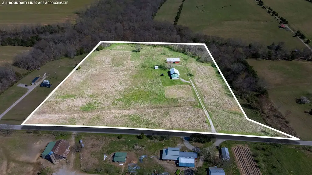 752 Stuart Chapel Rd, Lewisburg, KY 42256 - #1