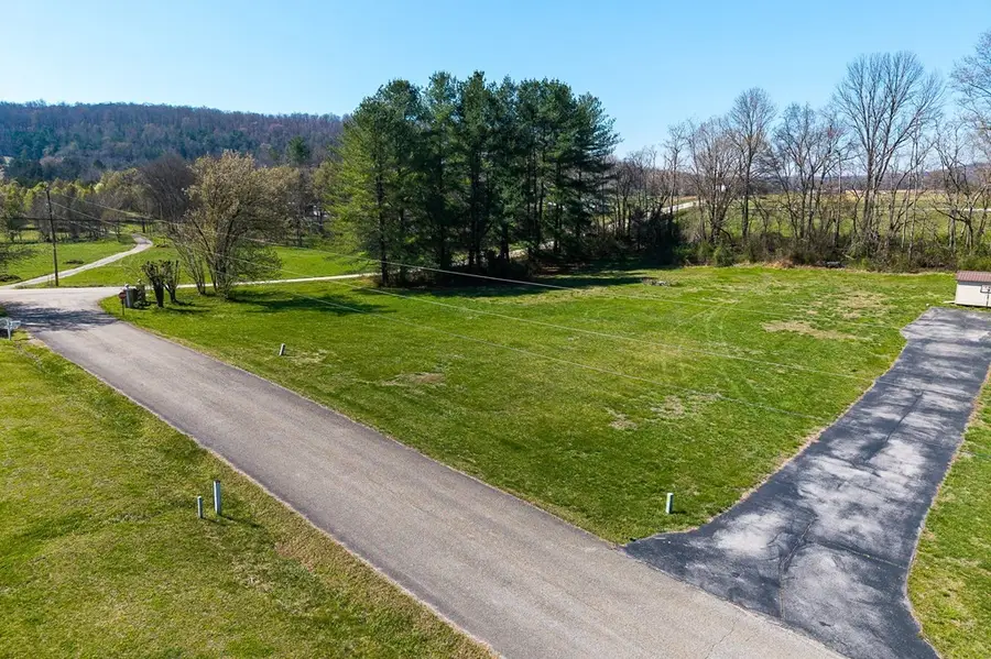 15 Hidden River Ave, Sparta, TN 38583 - #3