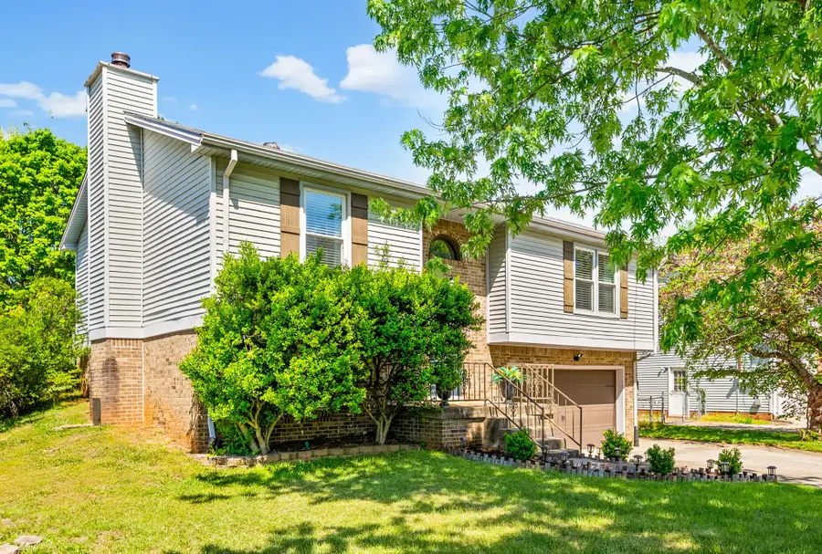 3324 Carrie Dr, Clarksville, TN 37042 - #3