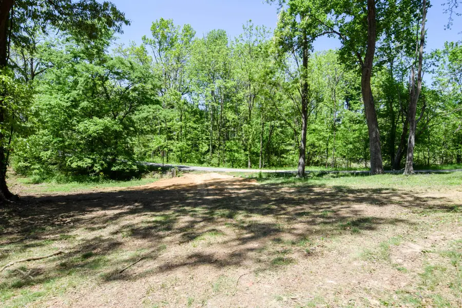 430 South Rd, Cottontown, TN 37048 - #2