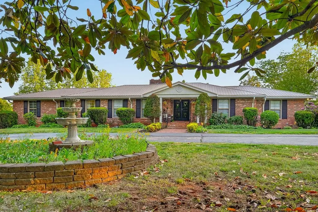 843 W Bockman Way, Sparta, TN 38583 - #1