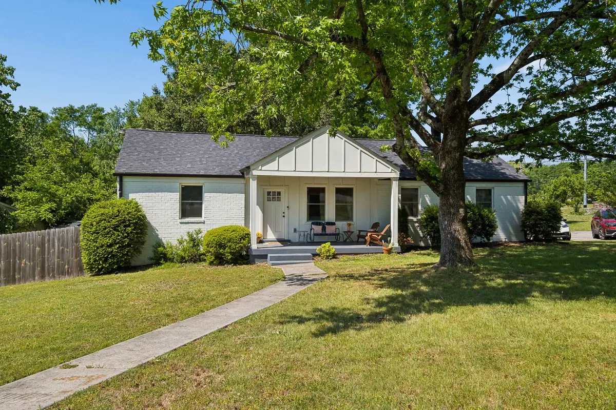 4311 Saunders Ave, Nashville, TN 37216 - #1