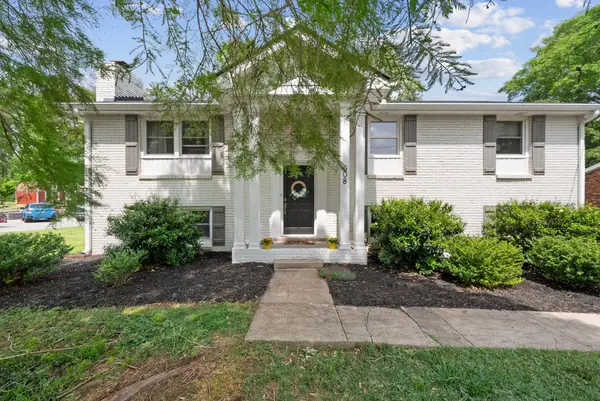 608 Harpeth Pkwy E, Nashville, TN 37221
