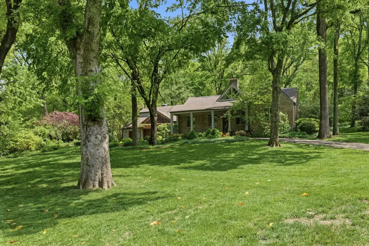 5142 Stanford Dr, Nashville, TN 37215 - #1