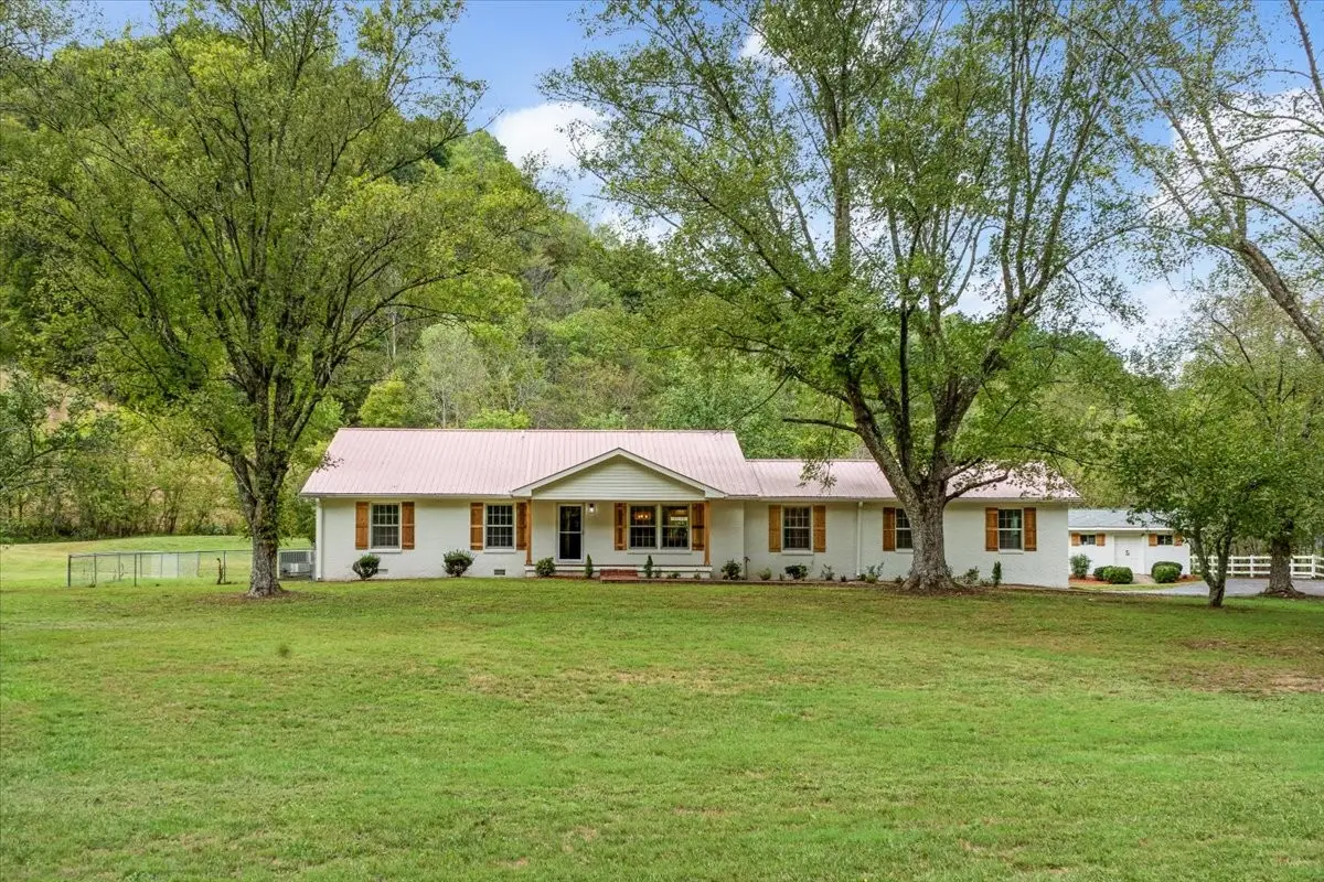 315 Little Creek Rd, Pleasant Shade, TN 37145 - #1