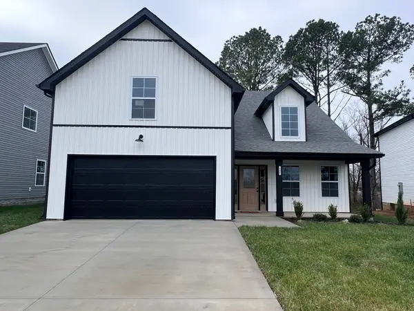 240 Switchgrass Dr, Clarksville, TN 37042